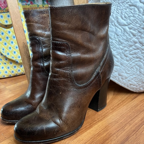 Frye boots, size 9.5 cognac - Picture 3 of 8